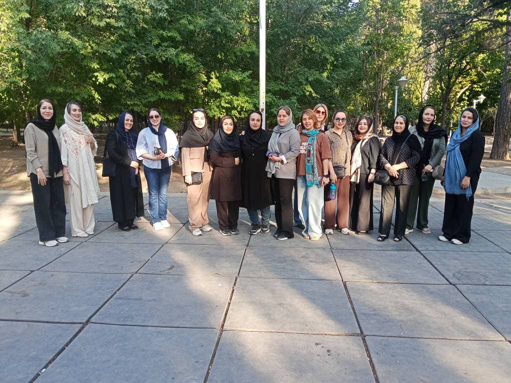 جلسه اولیا با کادر اجرایی و آموزشی دبستان